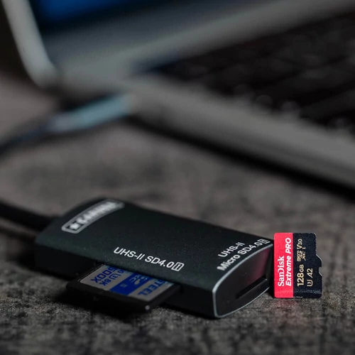 Caruba SD 4.0 USH-II + micro SD memóriakártya olvasó USB-C csatlakozással