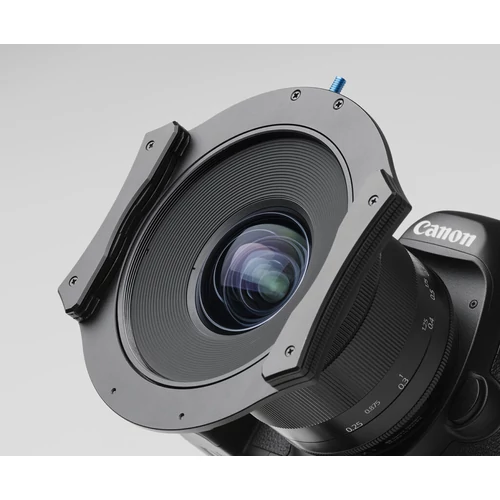 Irix 15mm f/2.4 Firefly