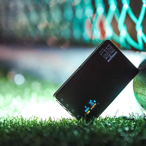 Viltrox Weeylite RB08P változtatható színhőmérsékletű RGB LED lámpa